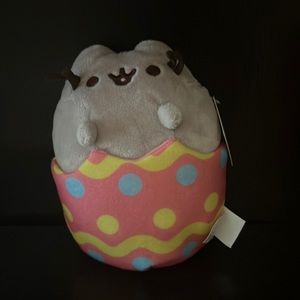 Pusheen Easter egg